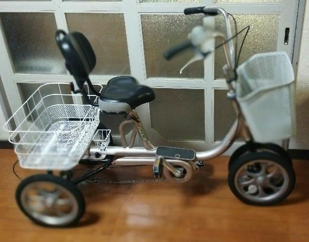 【ノーパンクタイヤ】四輪輪自転車 クークル