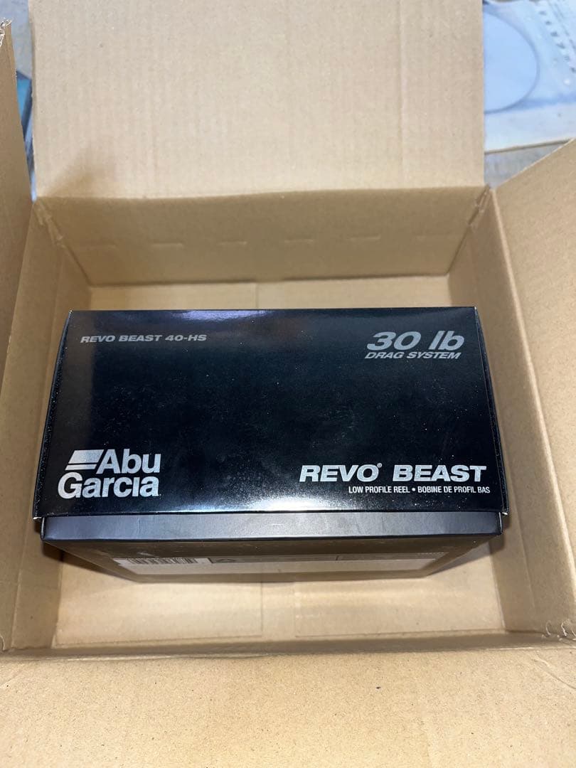 Abu Garcla REVO BEASTレボ　ビースト40-HS ライン付き