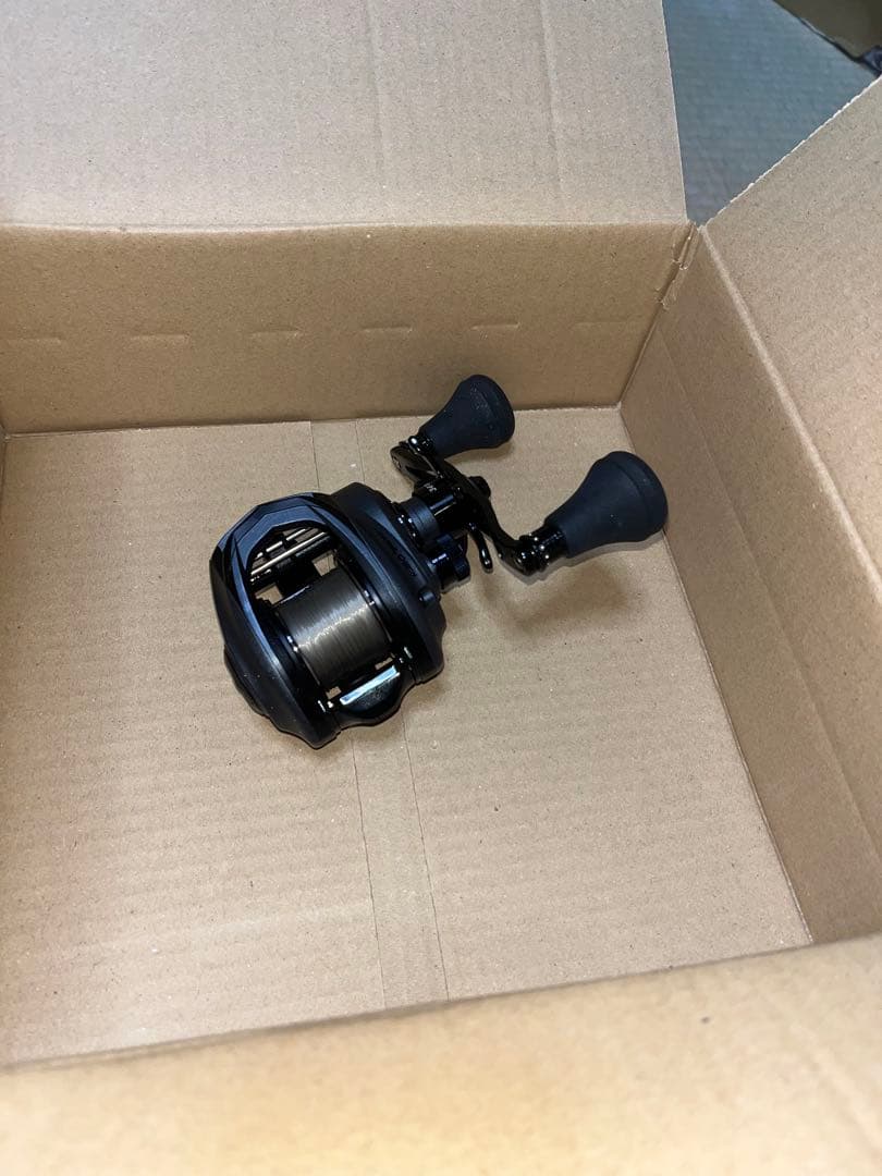 Abu Garcla REVO BEASTレボ　ビースト40-HS ライン付き