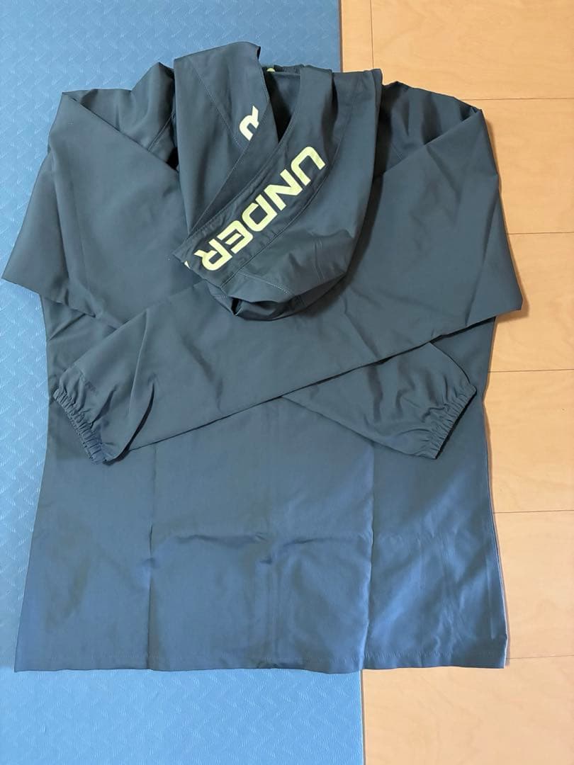 Under Armour ジャージ上下セット グレー　レディースMサイズ