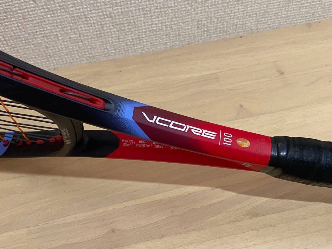 YONEX VCORE 100 テニスラケット　G2