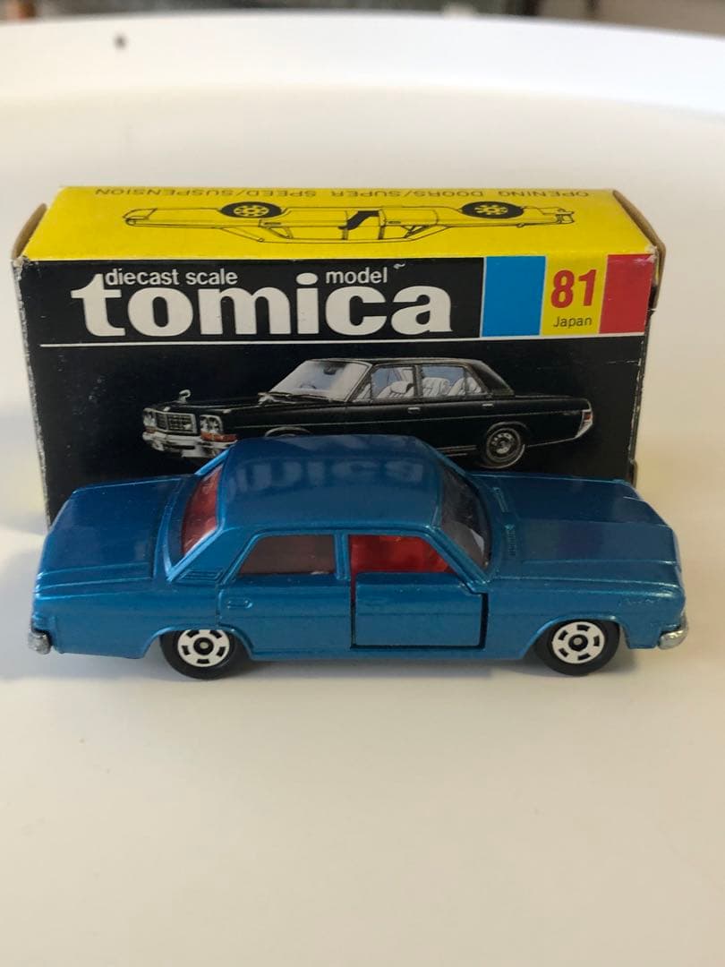 トミカ 黒箱日産プレジデント1/67ミニカー