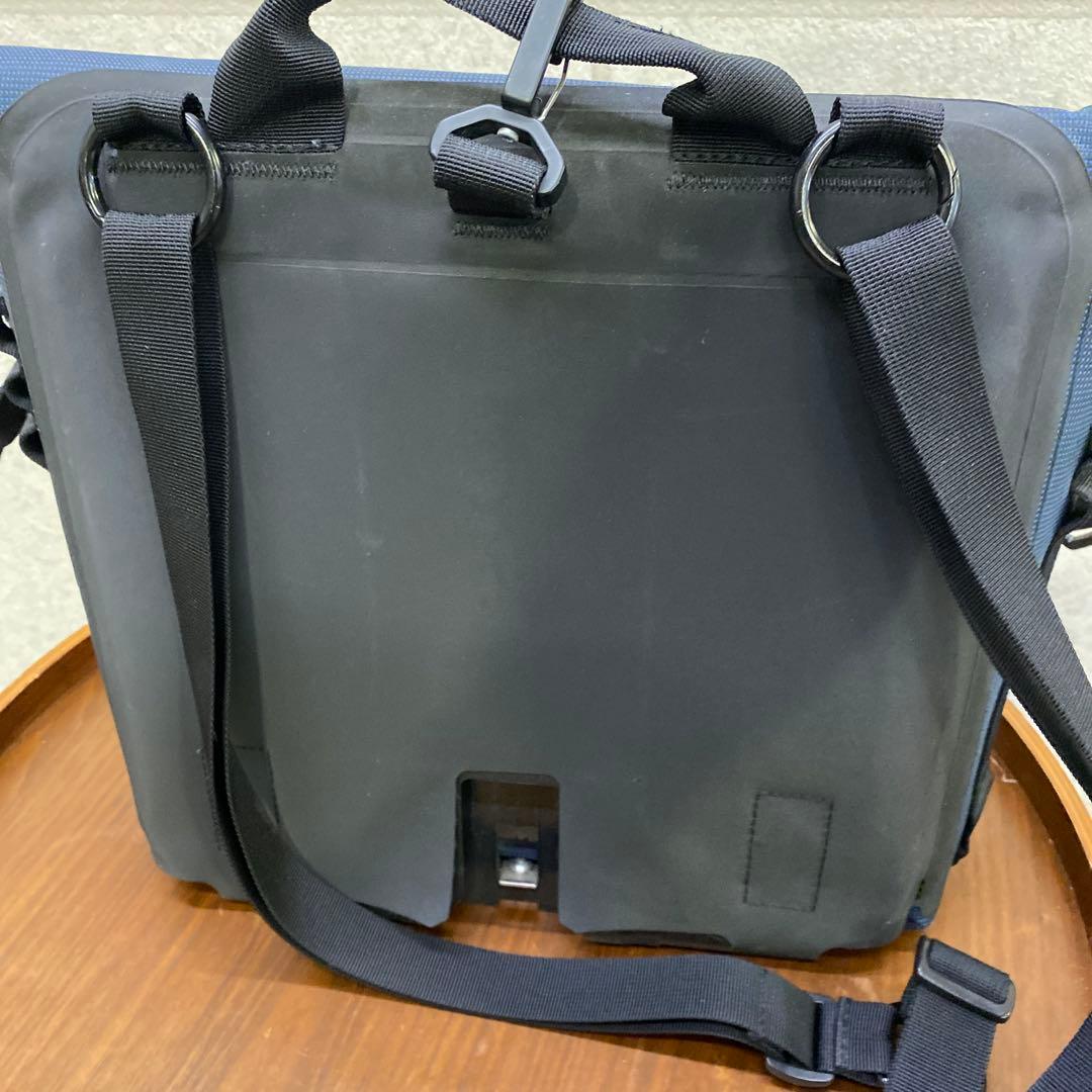 Roll Top Waterproof Bag 9L Navy ブロンプトン