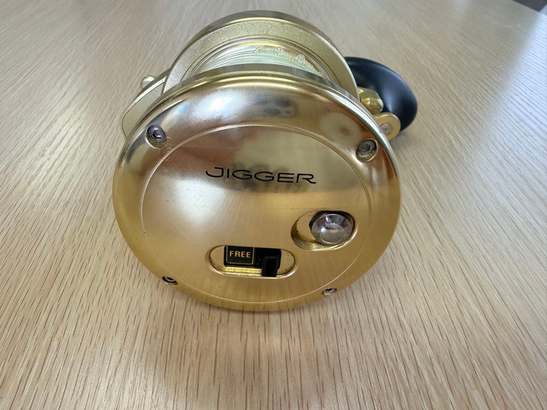 OCEA 3000 JIGGER ベイトリール ゴールド