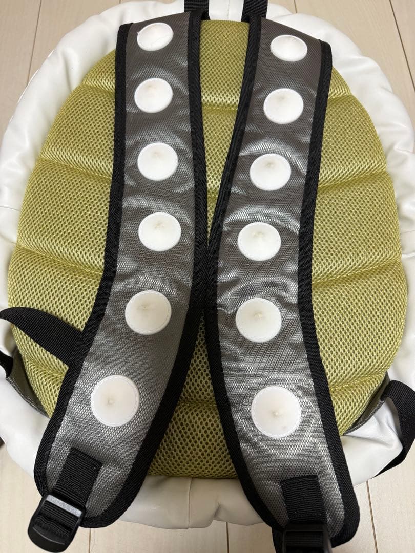 もに出品