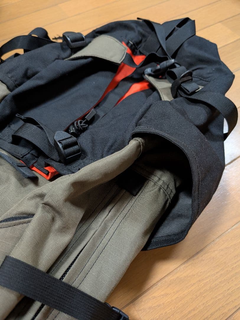 BURTON　バートン　リュック　AK457　バックパック　中古品　送料無料