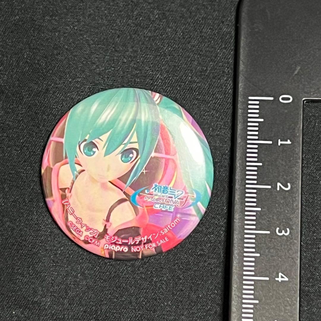 グッ鉄カフェ　初音ミク　ハニーウィップ　缶バッジ　ガチャ　1点