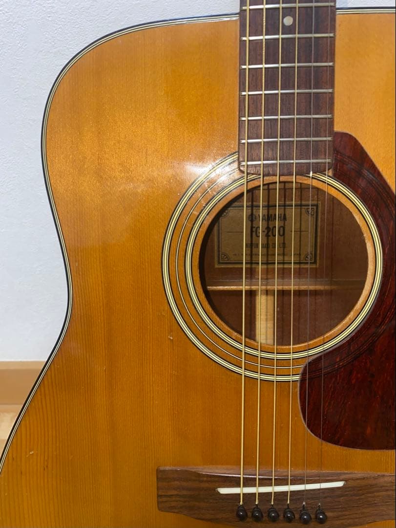 ひびき！YAMAHA FG200グリーンラベル　調整済み新品弦　激鳴り！