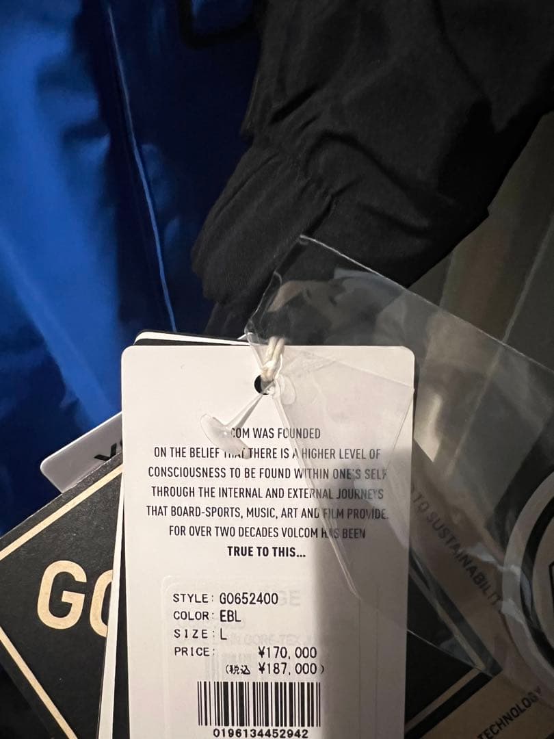 格安 VOLCOM ¥187,000 JAMIE LYNN GORE-TEX3