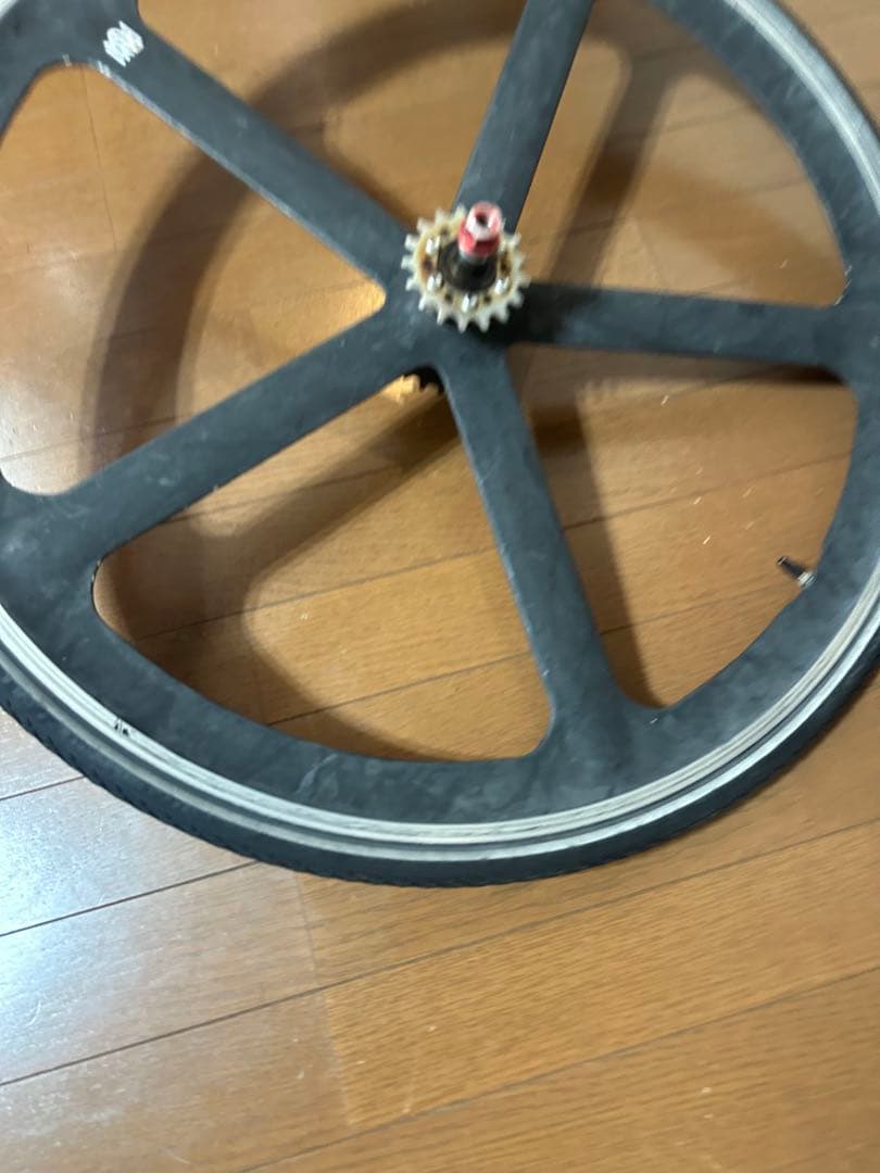 ピストバイク　バトンホイール