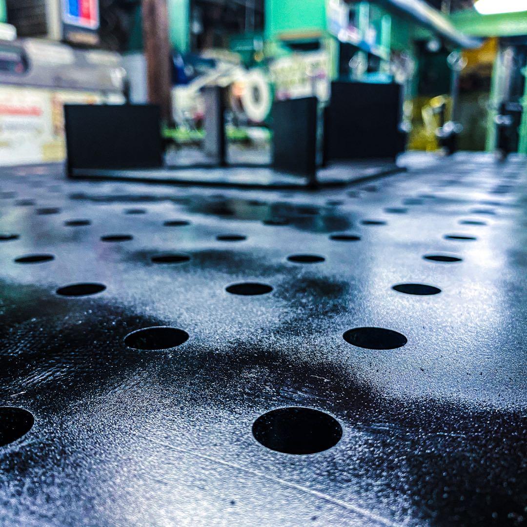 溶接定盤　溶接機　半自動溶接機　tig溶接機　鉄板