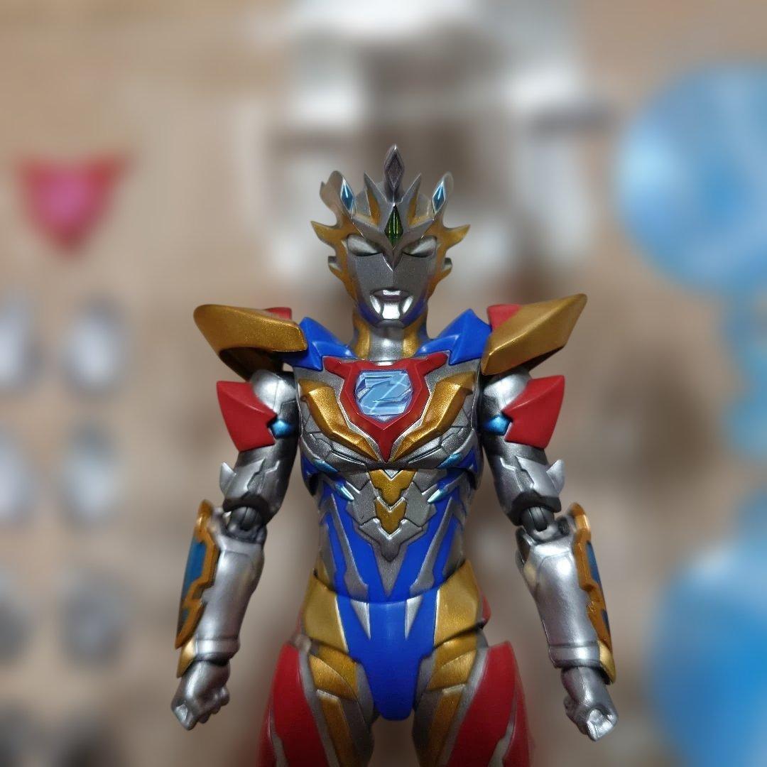 【開封品】フィギュアーツ　ウルトラマンゼット デルタライズクロー