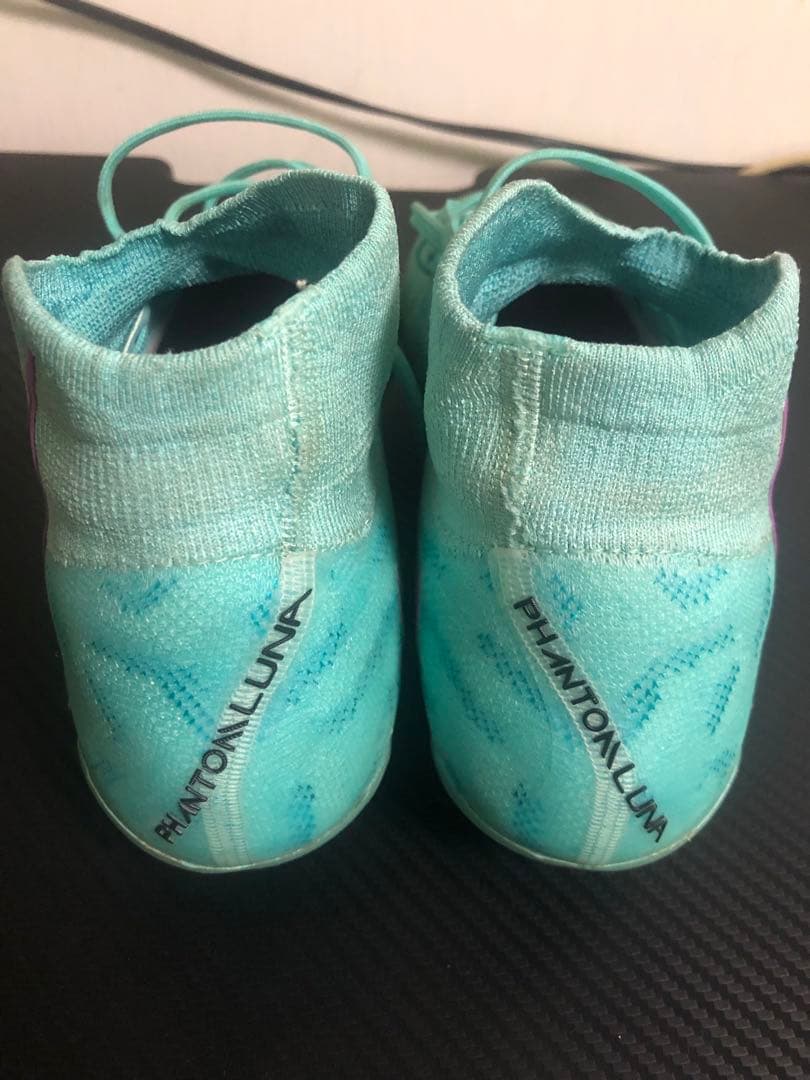 Nike Phantom Luna サッカーシューズ