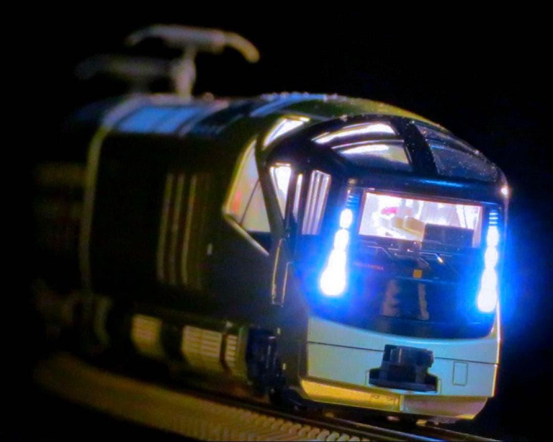 TOMIX E001形「TRAIN SUITE 四季島」【新品,未使用品】