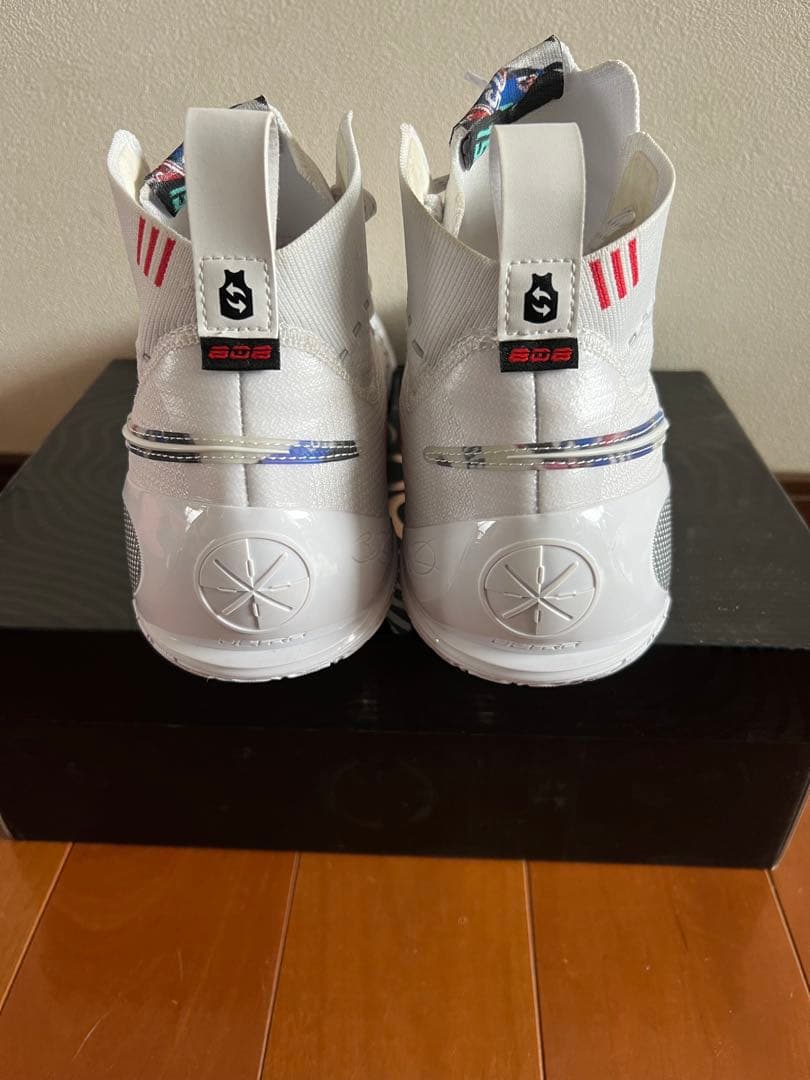 バスケットシューズ　LI-NING(リーニン)