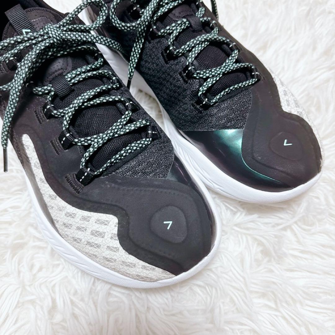 アンダーアーマー CURRY11 カリー バスケットボールシューズ