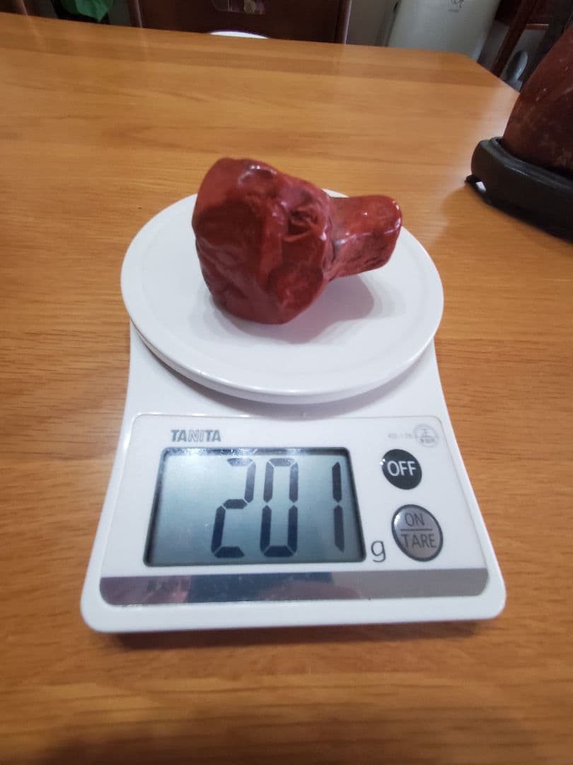 天然石 佐渡赤石　木製スタンド付き 1910g　 本日最終値下げです。