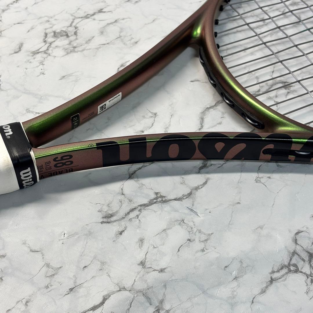 良品　Wilson BLADE 98 V8 18×20 人気モデル ラケット