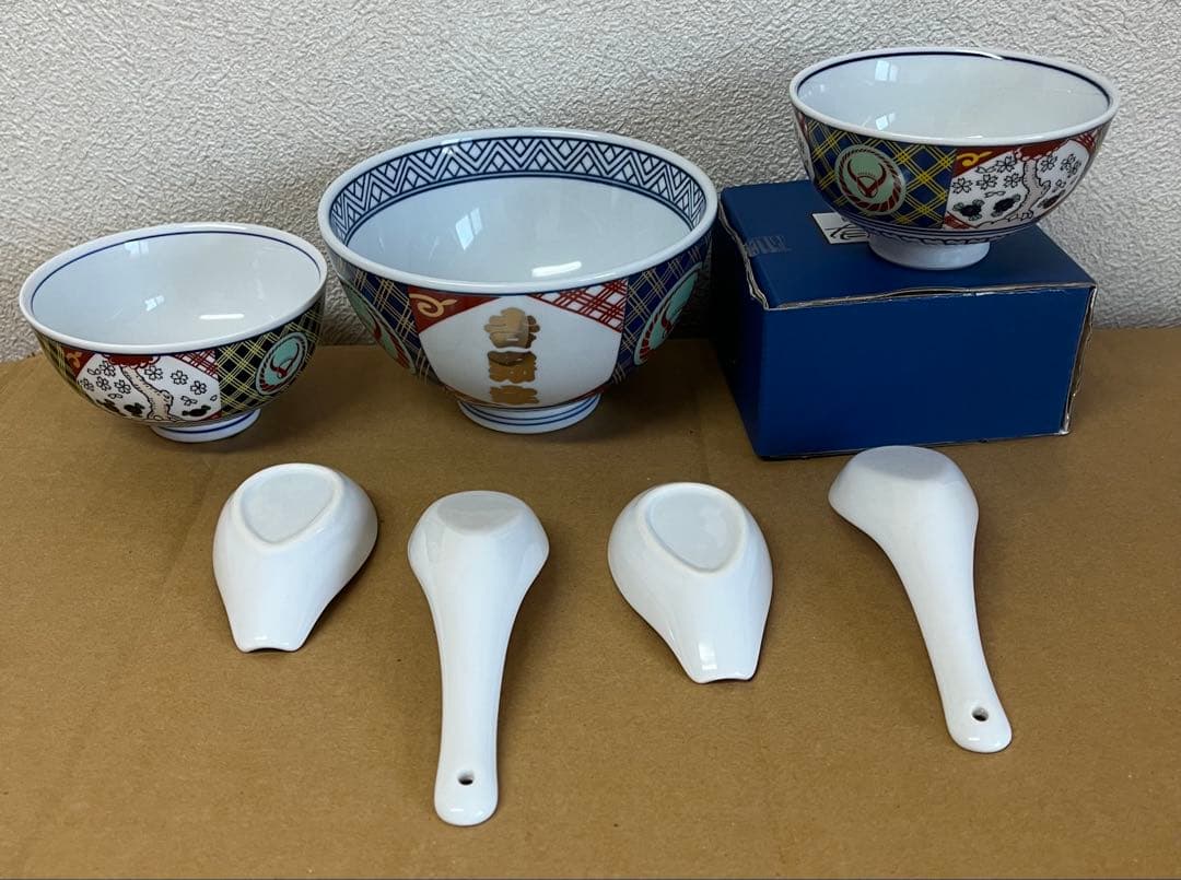 吉野家丼、茶碗3個、蓮華2個セット　箱付き