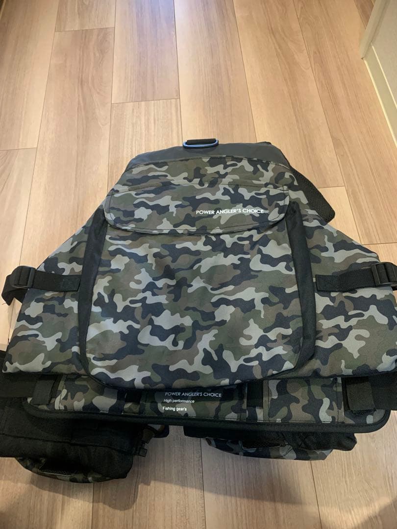 WATER ROCKS ライフジャケット