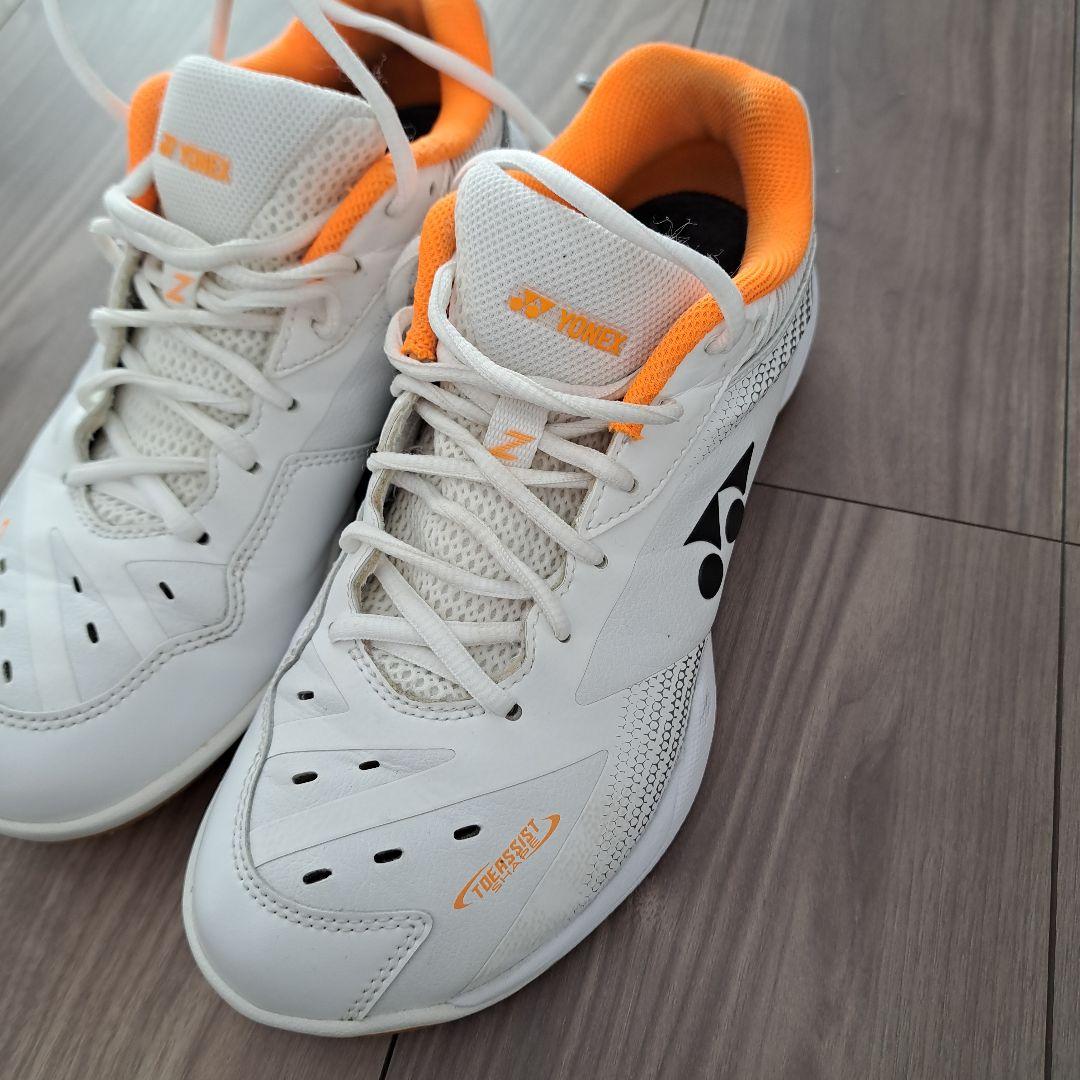 美品　YONEX　バドミントンシューズ　25.5cm　破格