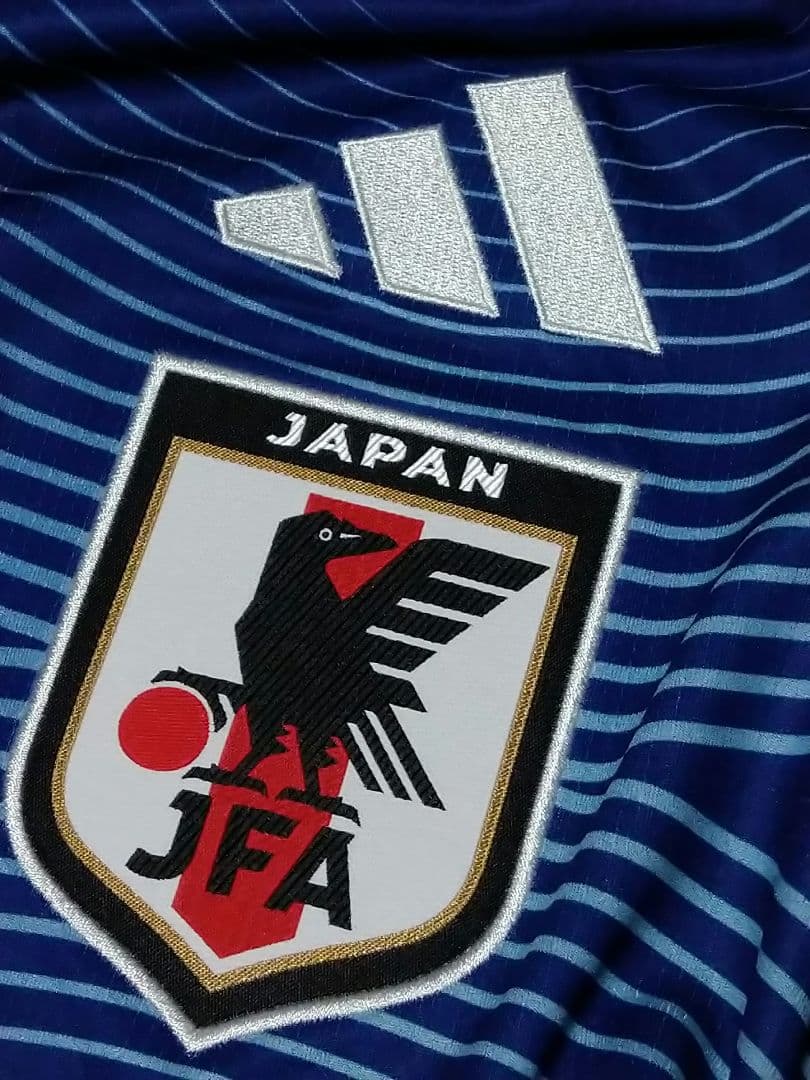 正規品　サッカー日本代表2026ワールドカップモデル　未使用紙タグ付き　L