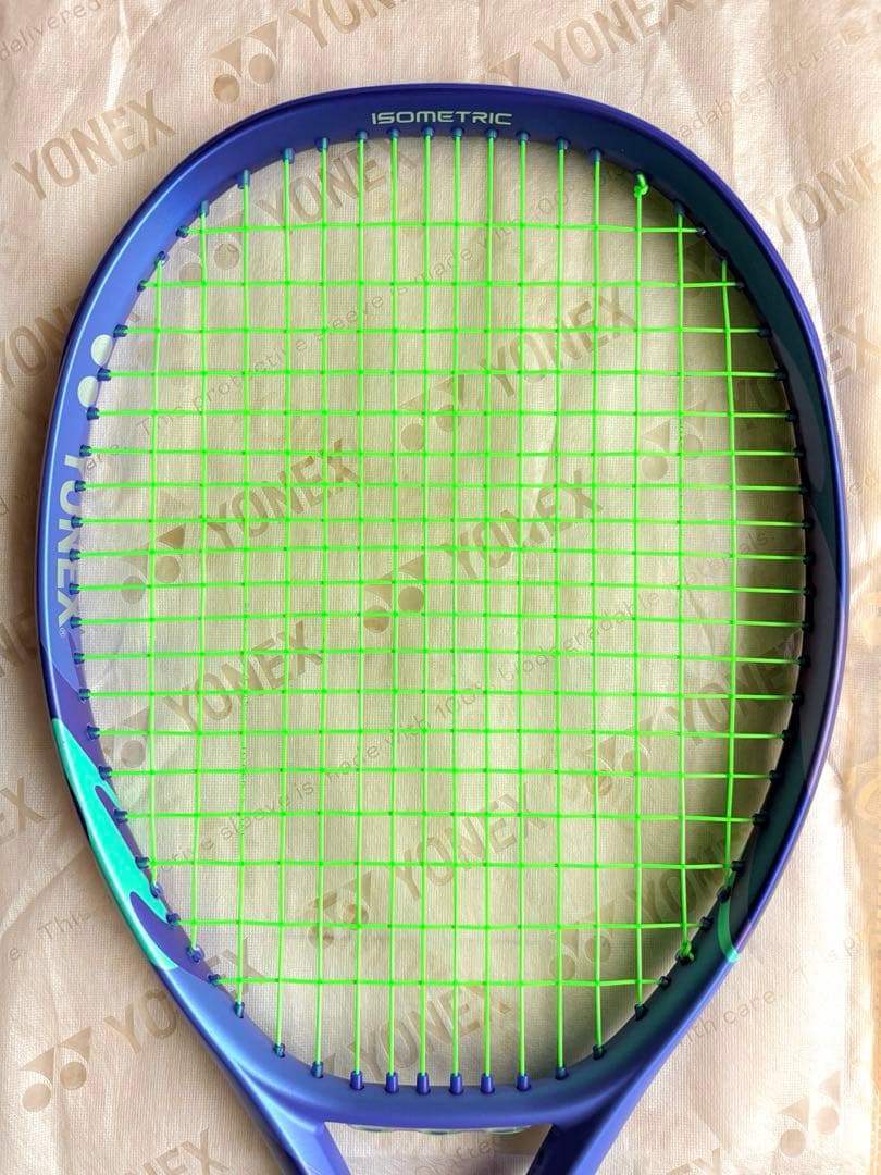 【ほぼ新品】 YONEX EZONE 100L G2 2025 国内正規品