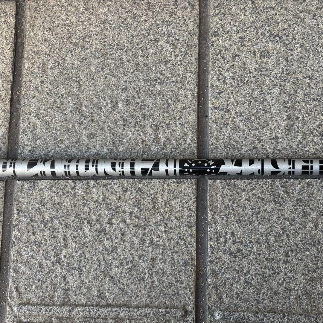 TRPX ファビュラス40ローヤル エミリッドバハマのドライバー用シャフト