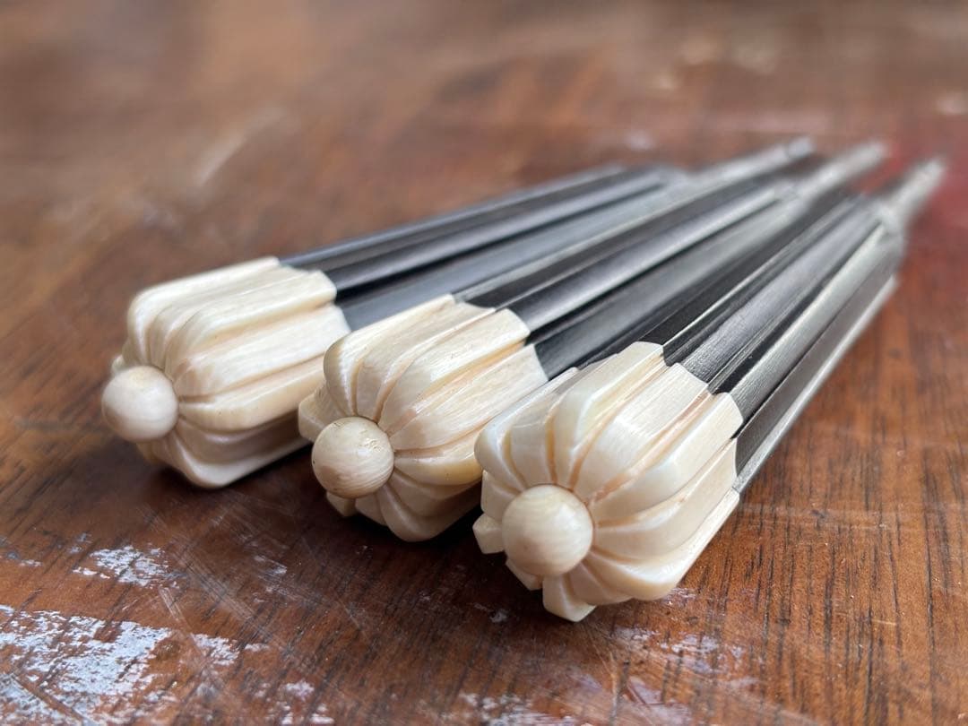 売切れごめん※既に非売品※ レアな天然素材太めカラクイ　沖縄三線用　糸巻き