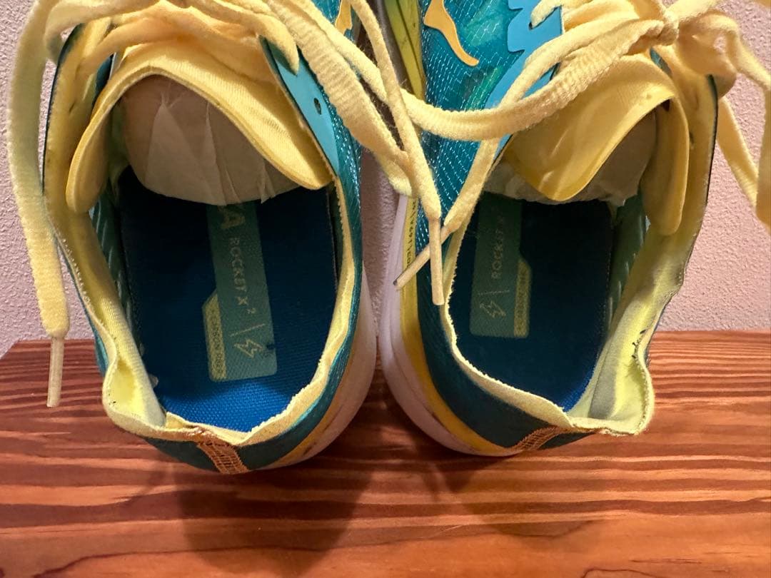 ［27.5cm］数回使用 HOKA Rocket X2ランニングシューズ