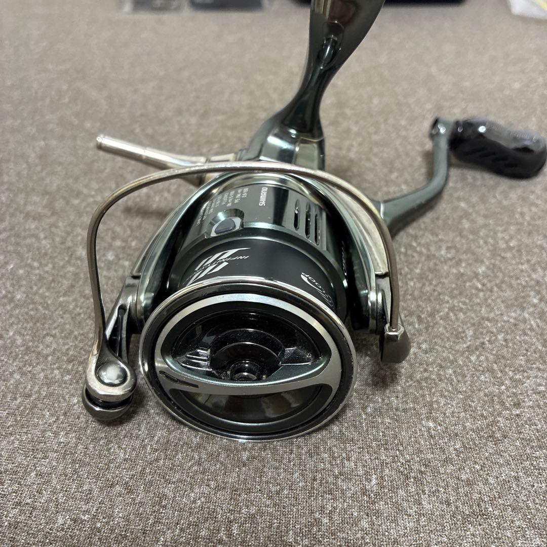 シマノ SHIMANO 22ステラ 2500S カスタム（純正パーツ付き）