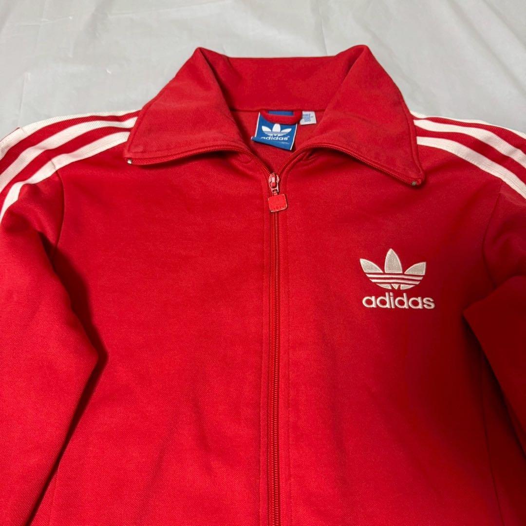 adidasアディダスオリジナルス トラックジャケット　赤