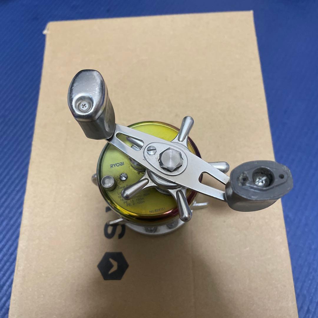 VARIUS F300 ベイトリール チタン