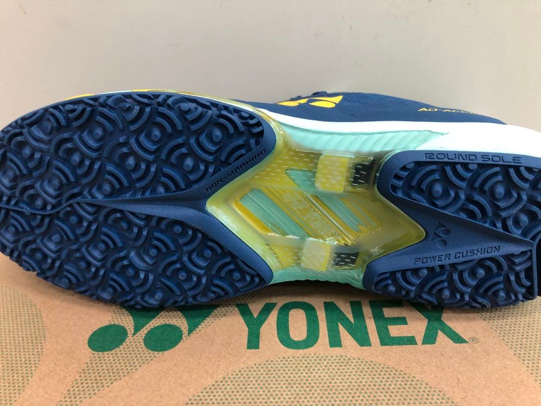 新品 YONEX パワークッションアドアクセル メンズ GC 27.0