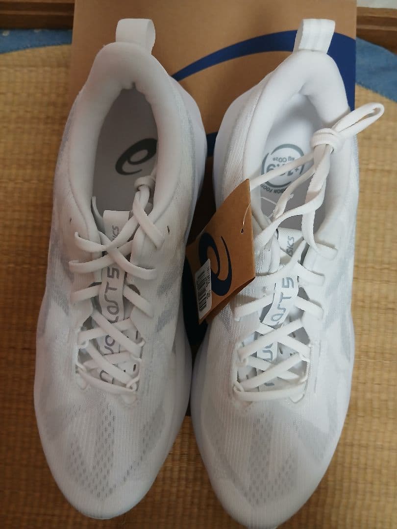 ASICS NOVABLAST 5 ホワイト 26.5cm