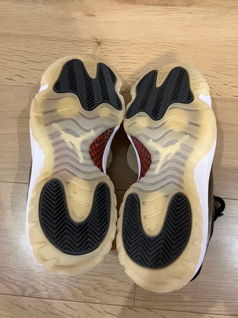 Air Jordan 11 ブラック/ホワイト シューズ