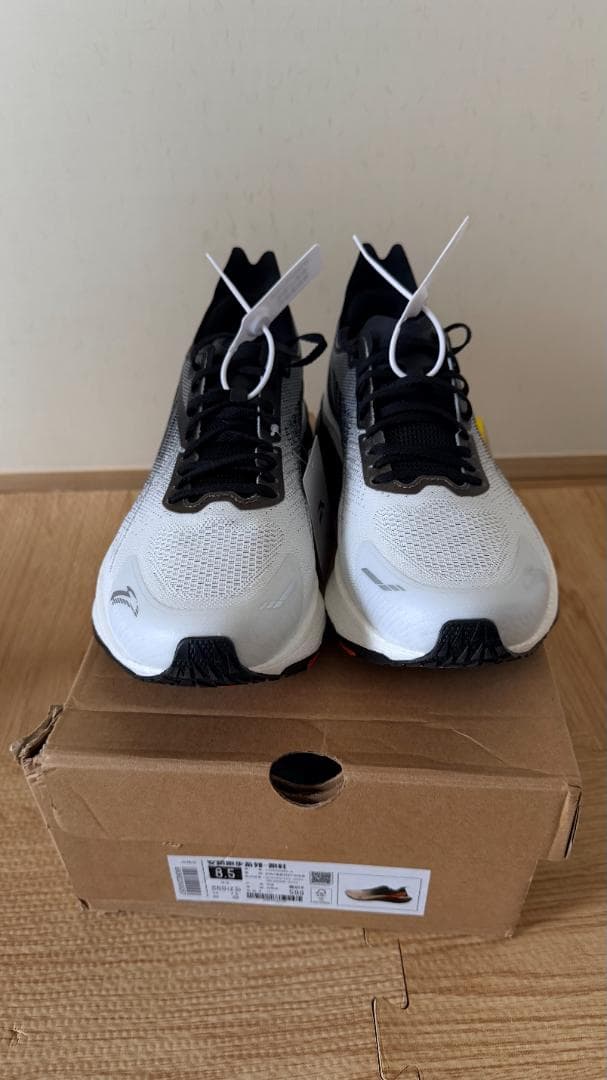 【新品未使用】ANTA 安踏 ランニングシューズ US8.5