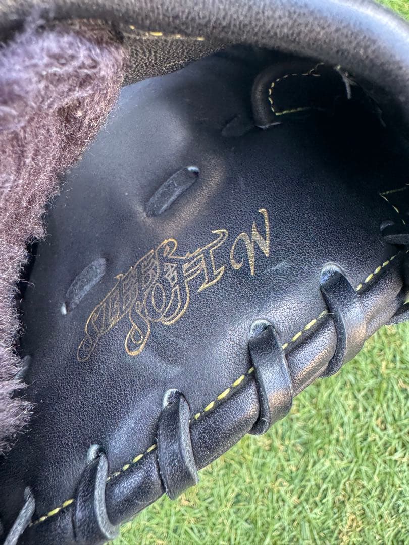 【美品】MIZUNO セレクトナイン 軟式 大人 外野手用 14 右投げグラブ