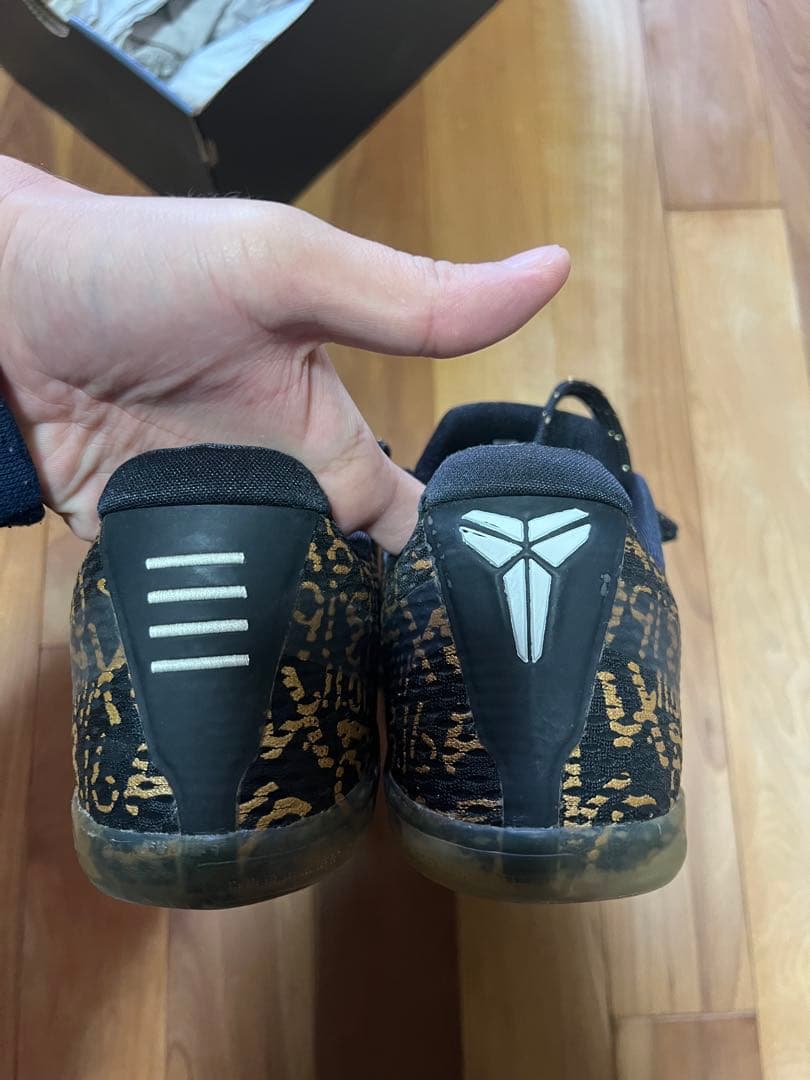 シューズ(男性用) Kobe 11 Mamba Day