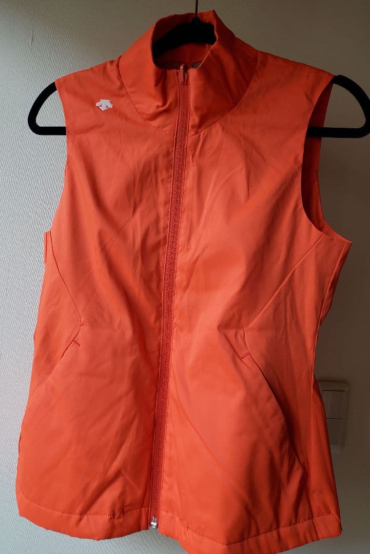 お値下げDESCENTE⭐ベスト付アウター