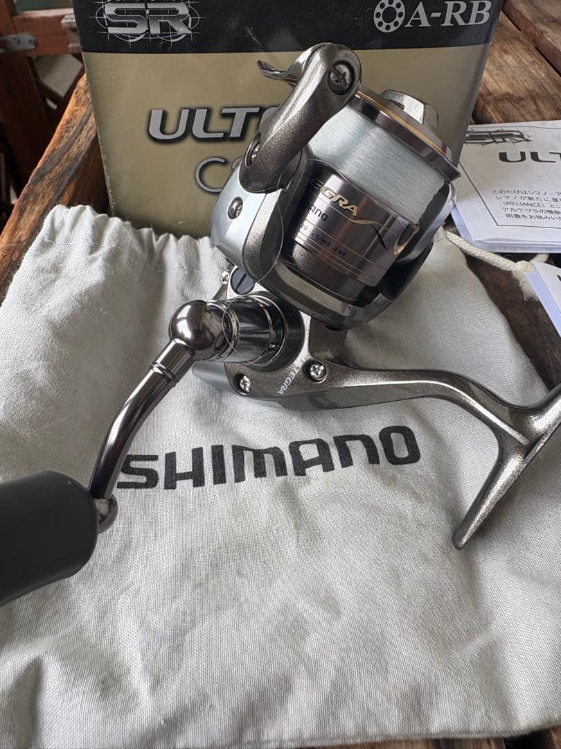 SHIMANO ULTEGRA C2000 スピニングリール