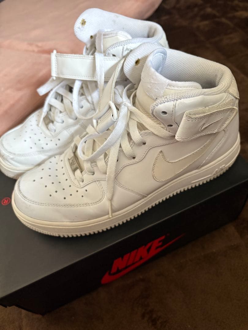 NIKE AIR FORCE1エアフォース1 ミッド　ホワイト　値下げあり
