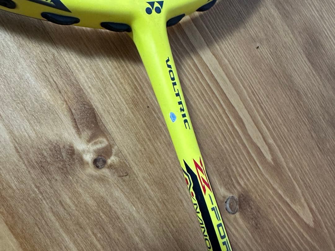 【レア】バドミントンラケット ボルトリック　ジーフォース2 リンダンモデル