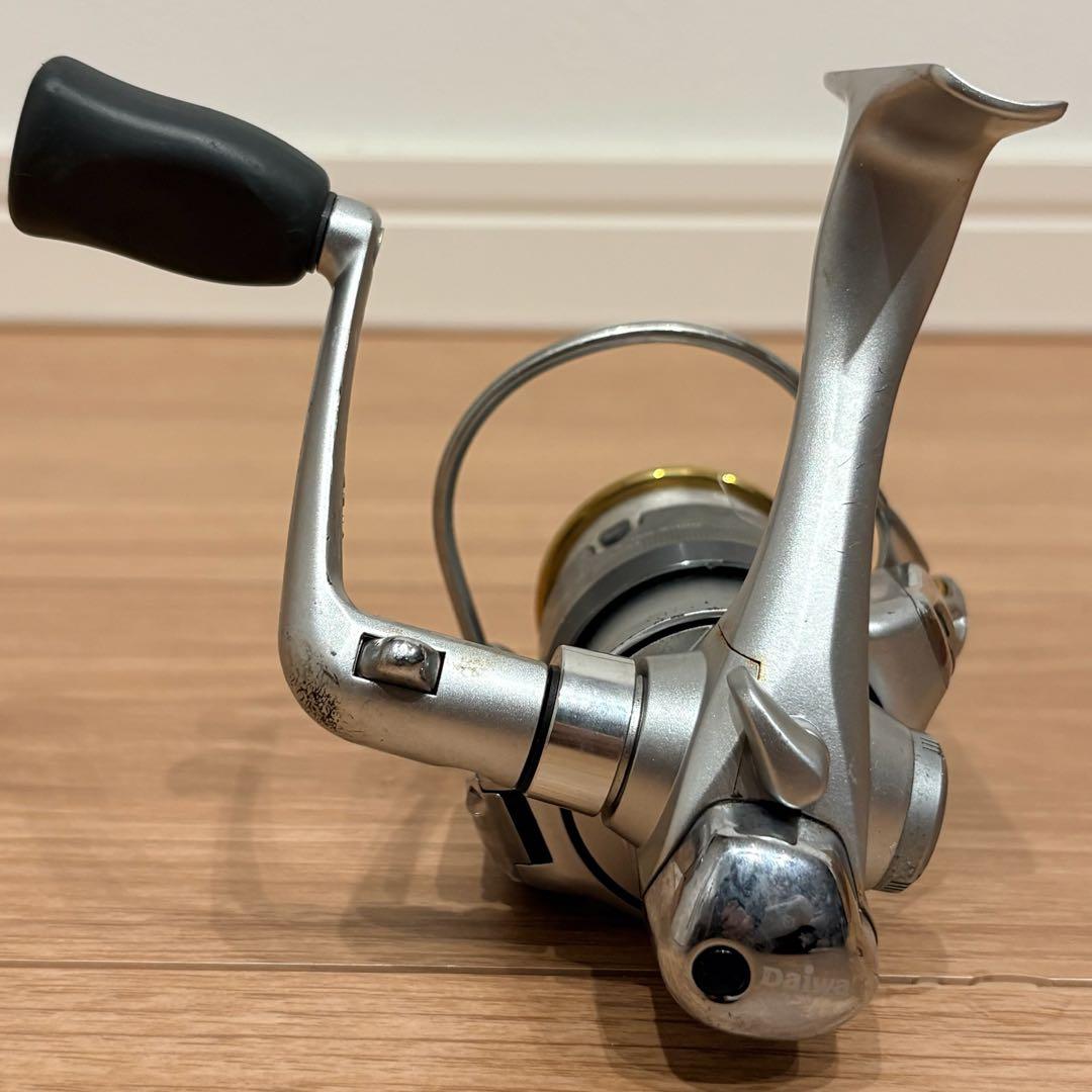 DAIWA ダイワ LUVIAS ルビアス 2000 軽量 スピニングリール