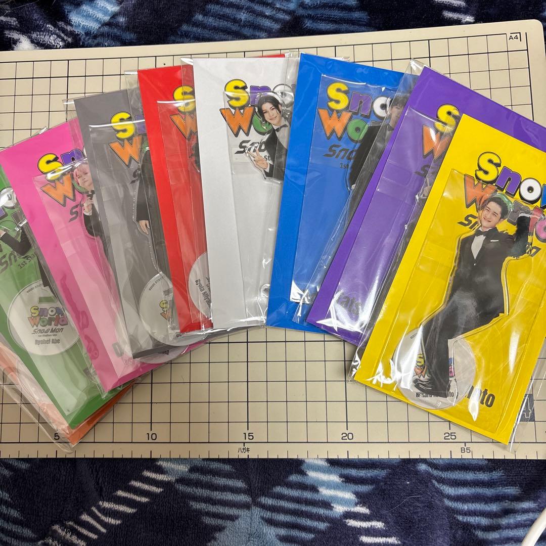  World アクリルスタンド 9種セット