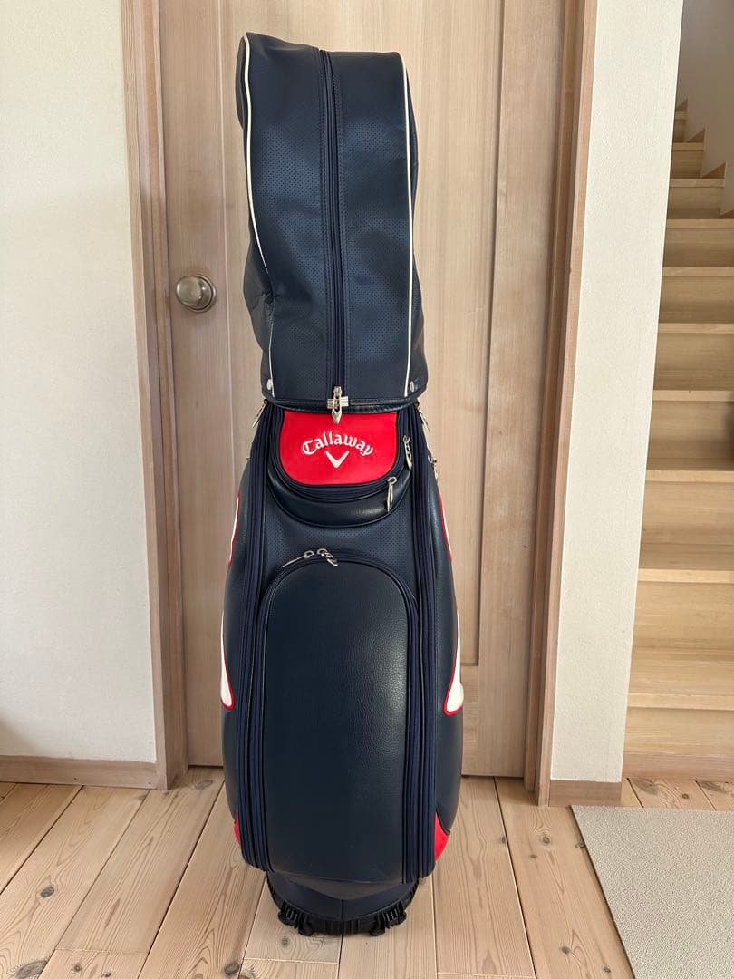 【美品】人気モデル　Callaway キャディバッグ ネイビー/レッド　帽子付き