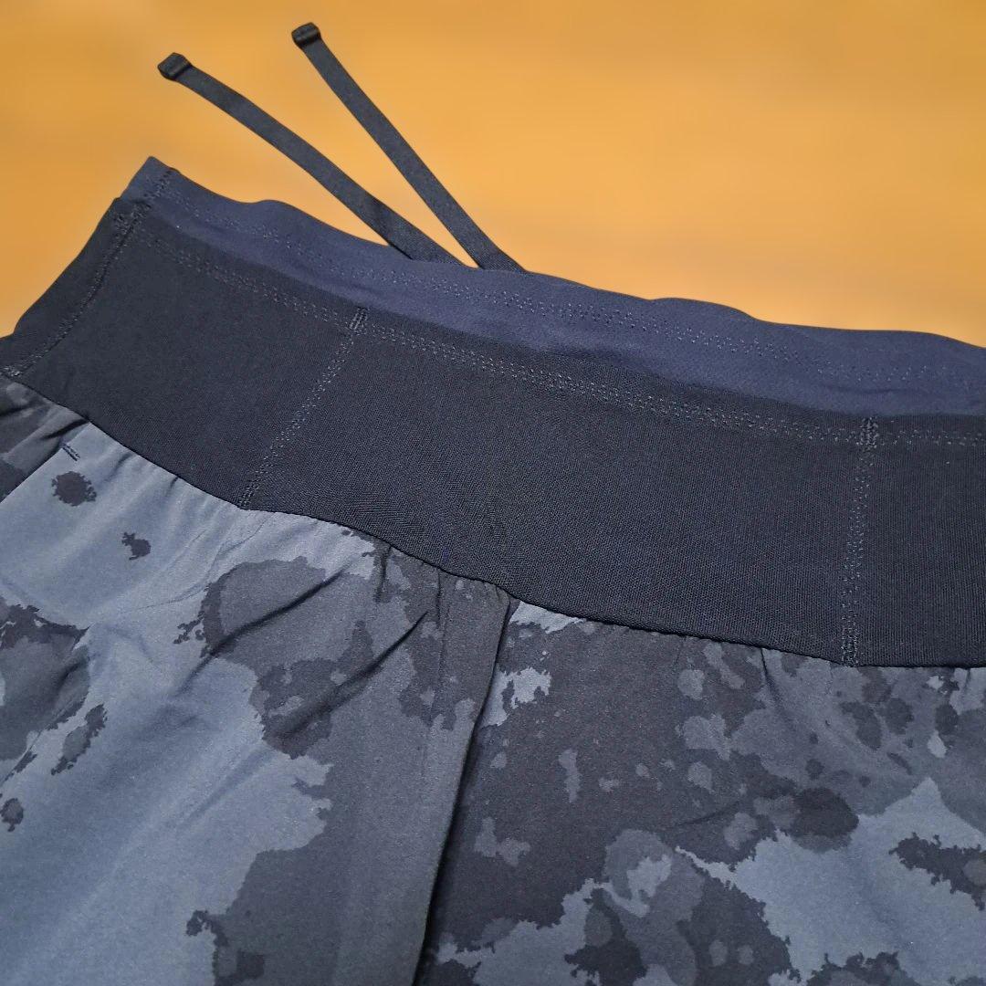 【美品】ノースフェイス ノベルティーフライウェイトレーシングショーツ メンズL