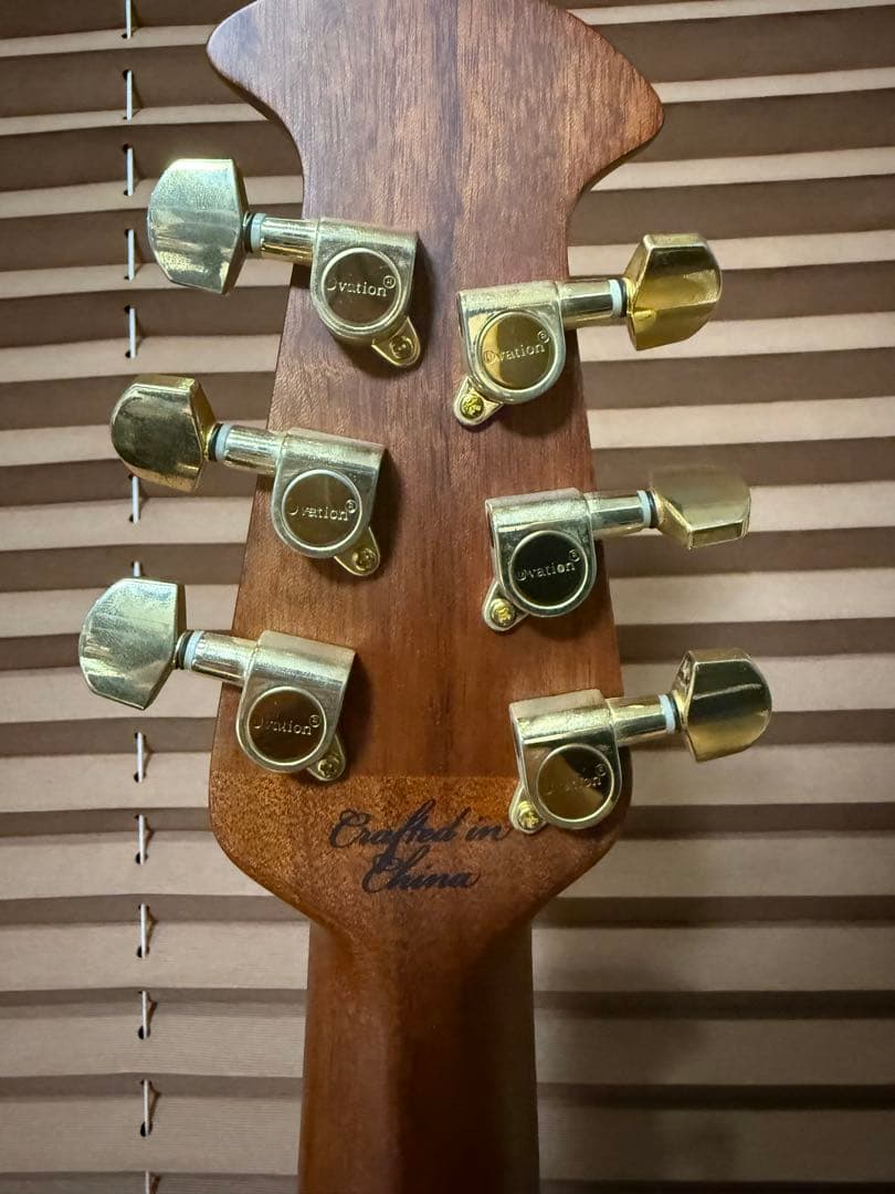 Ovation Celebrity CE44P-SM エレアコギター
