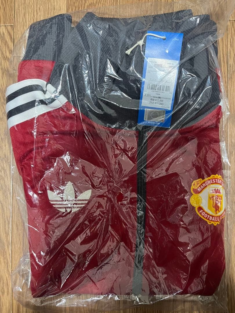 新品マンチェスター・ユナイテッド トラックトップ