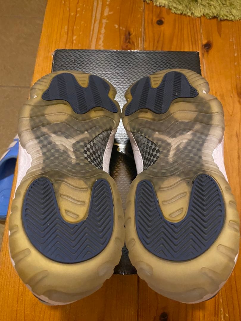 Air Jordan 11 Low ホワイト/ネイビー